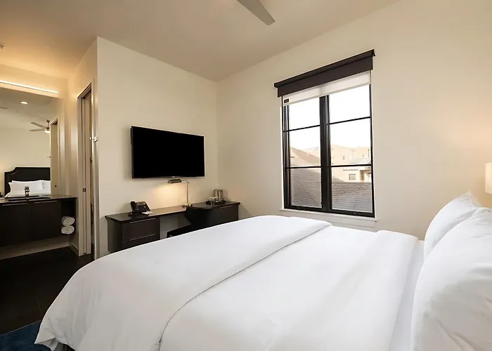 The 121 Hotel
